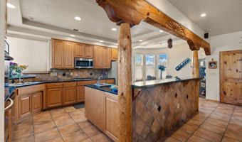 650 BARNETT Rd, Bosque Farms, NM 87068