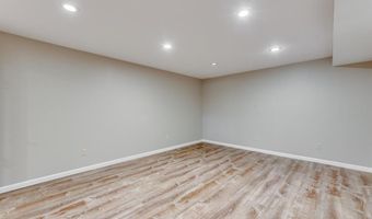 13153 Barrett Meadows Dr, Des Peres, MO 63021