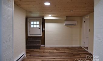107 Riverview Dr, Asheville, NC 28806