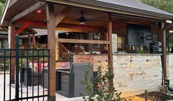 828 SHADY GROVE Ln, Adkins, TX 78101