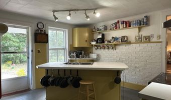 25 Grove St, Brandon, VT 05733