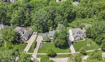 705 Lake Trl, Aurora, OH 44202