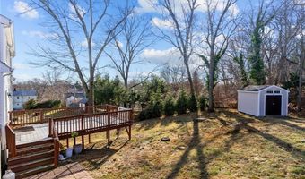 4 Cobble Hill Rd, Lincoln, RI 02865