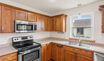 968 Abbygail Dr, Alexandria, MN 56308