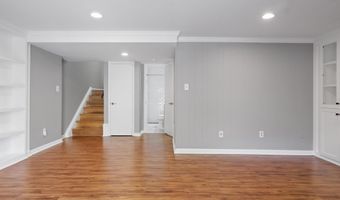 3390 WHIPPLE Ct, Annandale, VA 22003