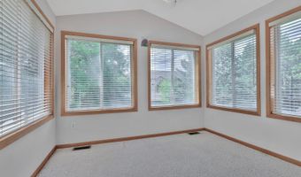 2674 Cutters Grove Cir, Anoka, MN 55303