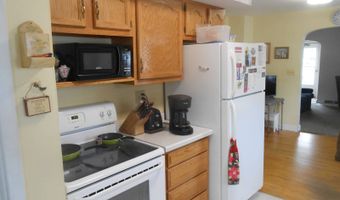 201 W Spruce St, Abbotsford, WI 54405