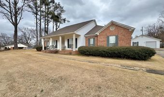 306 Hickory Ln, Batesville, MS 38606