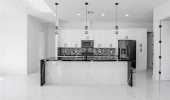 2221 Robert, Alva, FL 33920