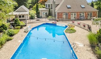 19 Elizabeth Dr, Auburn, MA 01501