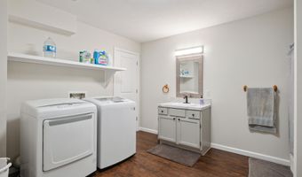 5949 Whitneyville Ave SE, Alto, MI 49302