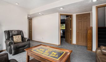 1077 Sun Valley Ln, Allegan, MI 49010