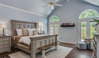 1260 Capilano Dr, Shreveport, LA 71106