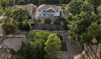 43 Strichen Ln, Bella Vista, AR 72715