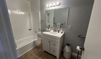 428 Emmett St APT H, Bristol, CT 06010