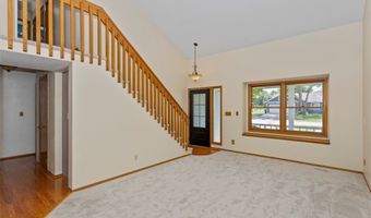 1006 SE Peterson Dr, Ankeny, IA 50021