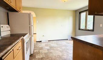 704 S Harrison St, Aberdeen, SD 57401