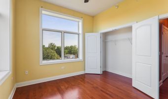 1200 N Foxdale Dr 312, Addison, IL 60101