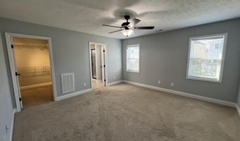 127 Lightwater Dr, Aberdeen, NC 28315