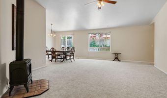 527 SW Forest Grove Dr, Bend, OR 97702