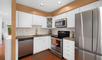535 COLECROFT Ct, Alexandria, VA 22314