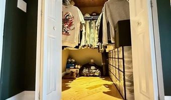 1 Tupperware Dr 138, North Smithfield, RI 02896