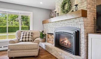 121 Packard Dr, Bangor, ME 04401