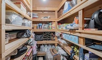 990 Hillview Dr, Blackfoot, ID 83221