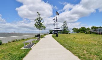 190 W 24TH St, Bayonne, NJ 07002