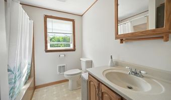 2 N Broadway, Atkinson, NH 03811