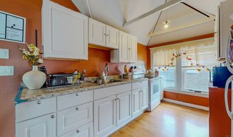 174 Fairview Ave, Bridgeport, CT 06606