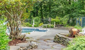 298 Vine St, Athol, MA 01331