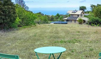 1074 Olinda Rd B, Makawao, HI 96768
