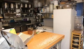 132 BROWNING Rd W, Bellmawr, NJ 08031