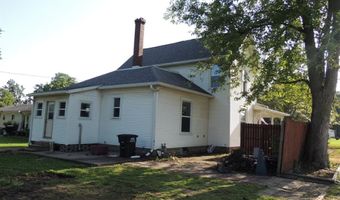 401 S Third St, Altamont, IL 62411