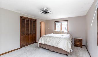 315 Randwood Dr, Amherst, NY 14221