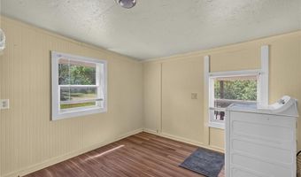 1421 Hendrix St, Altus, AR 72821