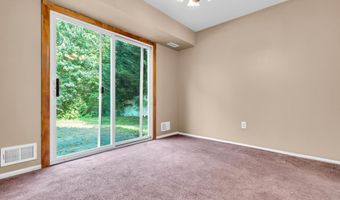 33 Windward Dr, Barnegat, NJ 08005