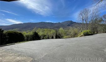 184 Dutch Treat Rd, Banner Elk, NC 28604