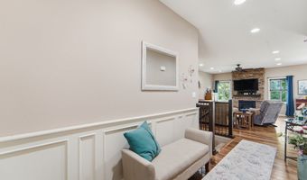 617 Timberview Dr, Adel, IA 50003