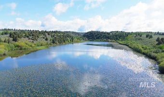 1555 Sadorus Hill Rd, Ashton, ID 83420