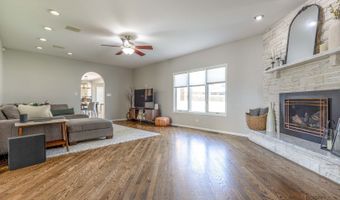 1801 N Dover Ct, Arlington Heights, IL 60004