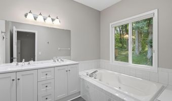 13150 Fordham Ct, Apple Valley, MN 55124