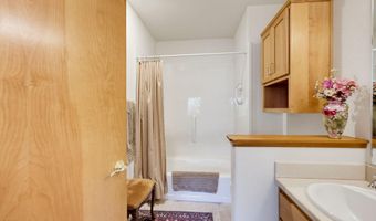 965 Golden Aspen Pl, Ashland, OR 97520