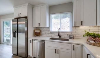 6020 Amaya Dr, La Mesa, CA 91942