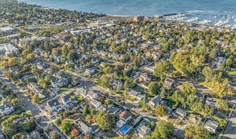 61 E Washington Ave, Atlantic Highlands, NJ 07716