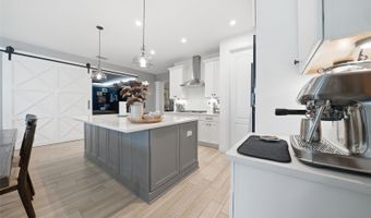 5435 SILVER SUN Dr, Apollo Beach, FL 33572