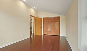 22719 W Silver Lake Ave, Antioch, IL 60002