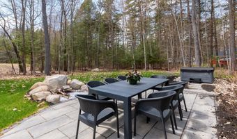25 Clay Point Rd, Alton, NH 03809