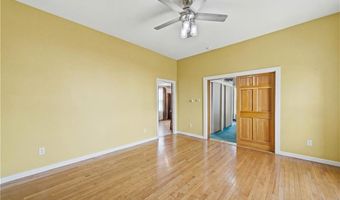 112 Clay St, Central Falls, RI 02863